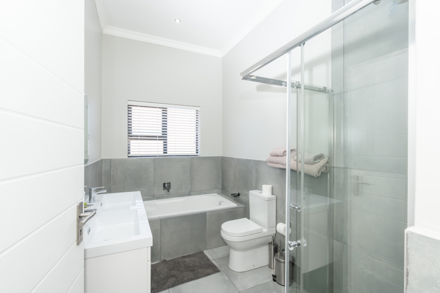 3 Bedroom Property for Sale in Langebaan Country Estate Western Cape